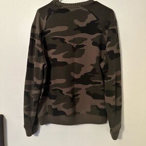 Sean John Men’s sweater